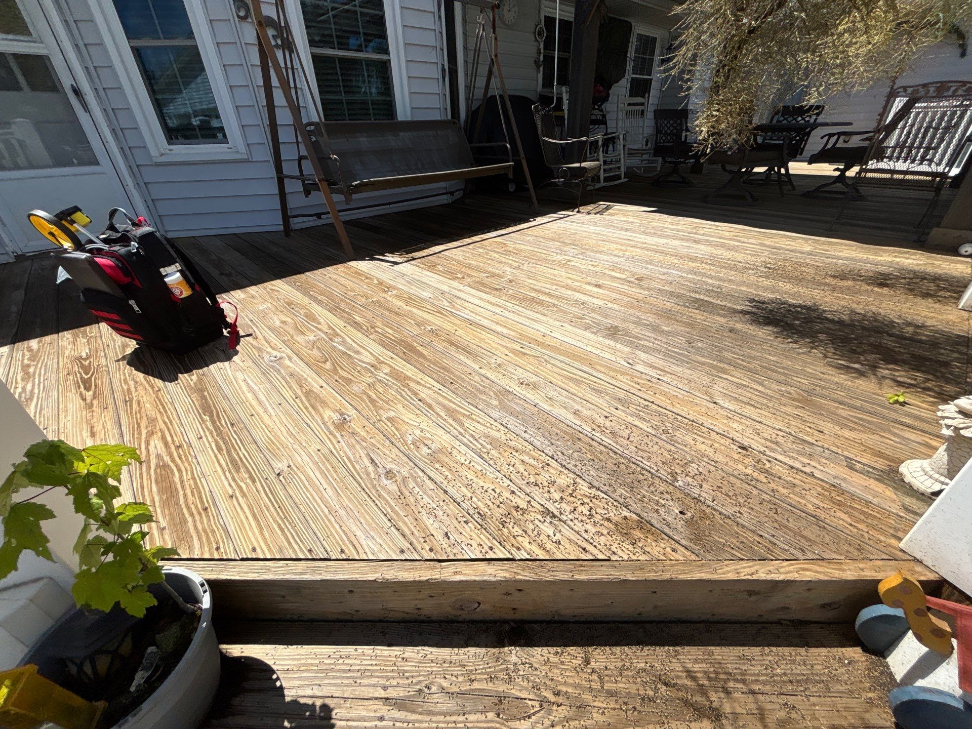 Wood Deck using Wood Sealant by DuraSeal