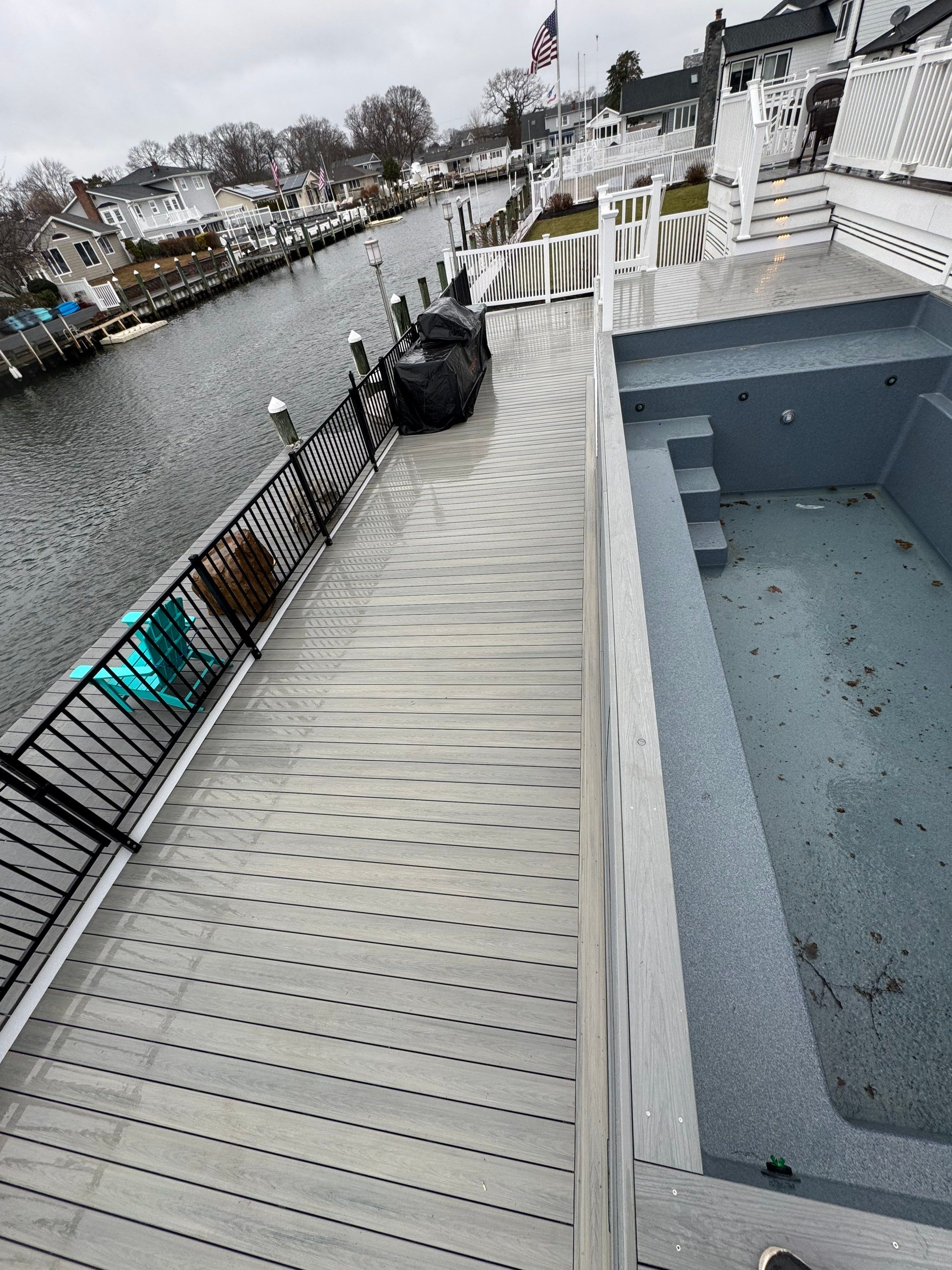 New Deck using Deckorators Venture - Color Saltwater by deck guardian