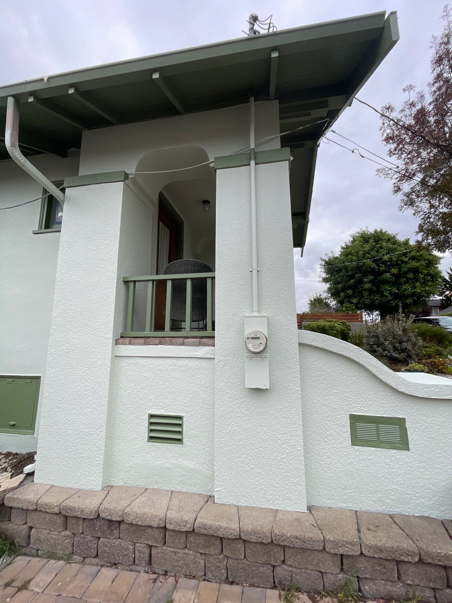Oakland Kitchen Renovation with Custom Cabinetry and Granite Countertops by Herrera’s Bay Area Painting inc.