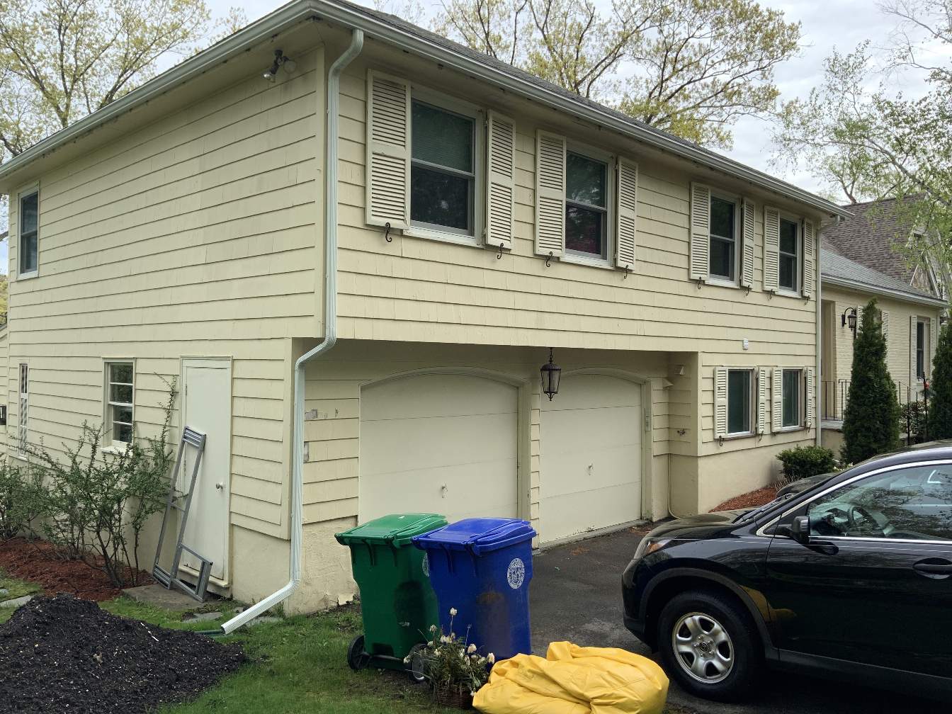 Siding Installation using Everlast Composite Siding by UBrothers Construction
