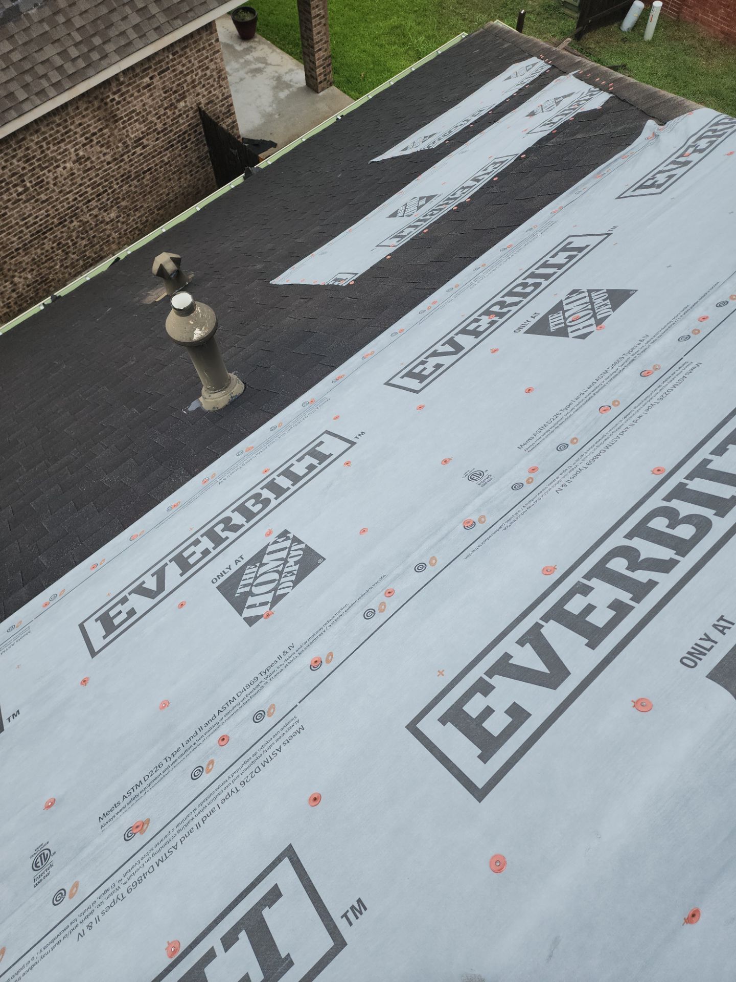 Residential Roofing Installation using Owen's Corning Duration (Lifetime) Shingles by Roof Repair Company