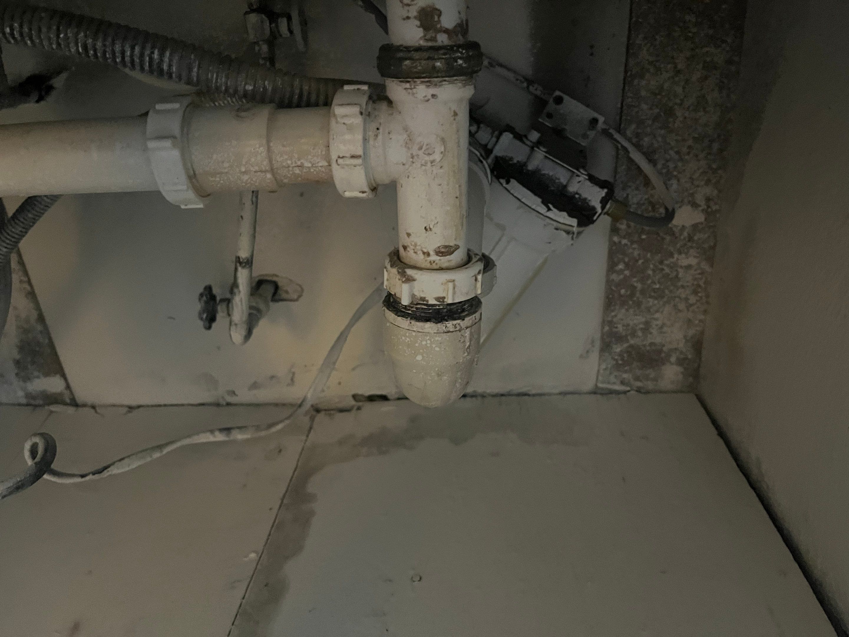 Emergency Service Water Damage in Commercial Property in Jeffersonville, IN  by ANR Restoration