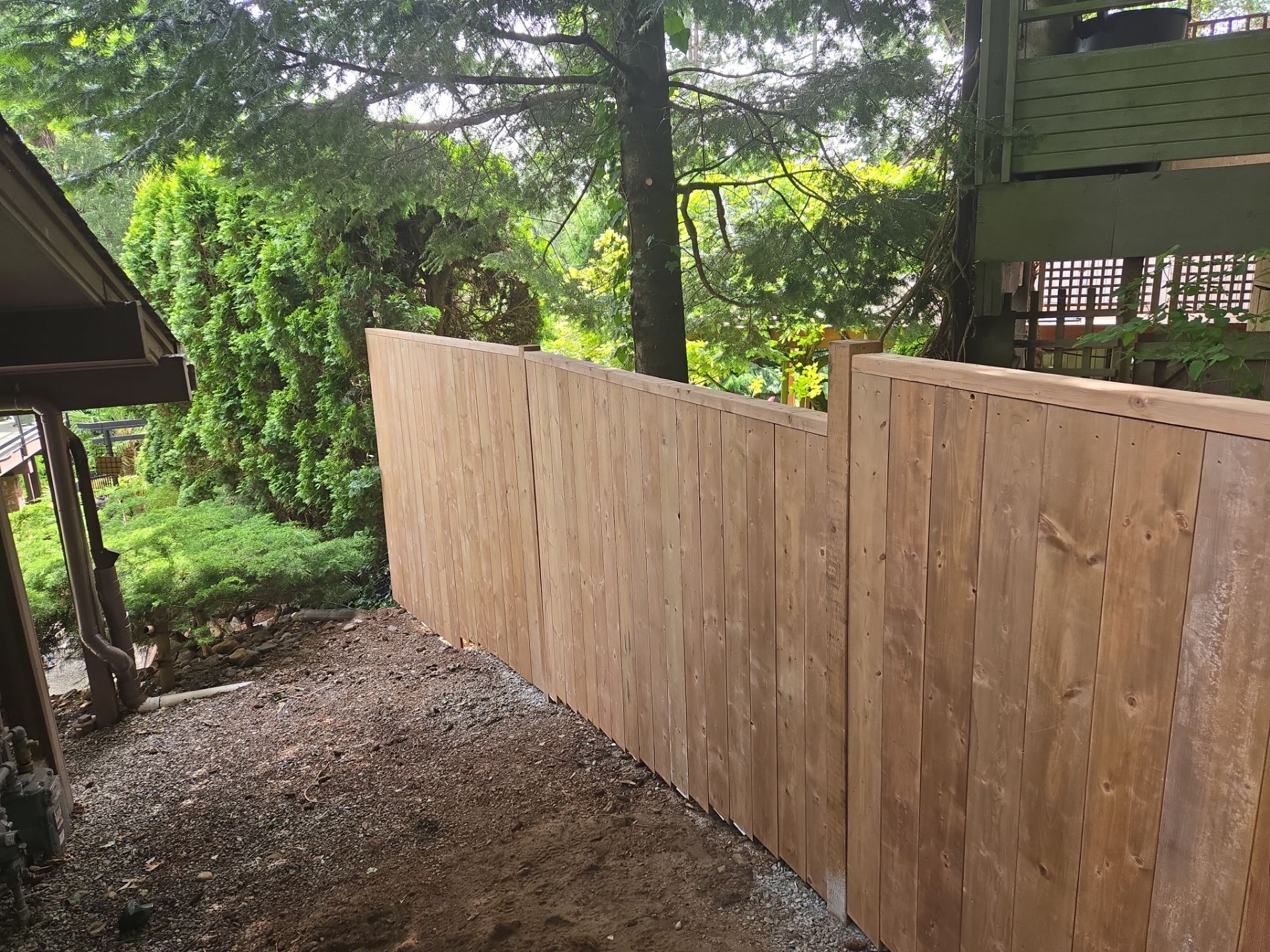 Rotten Fence Replacement – Seamless Integration with Existing Landscape by Habanero Garden and Exterior Care