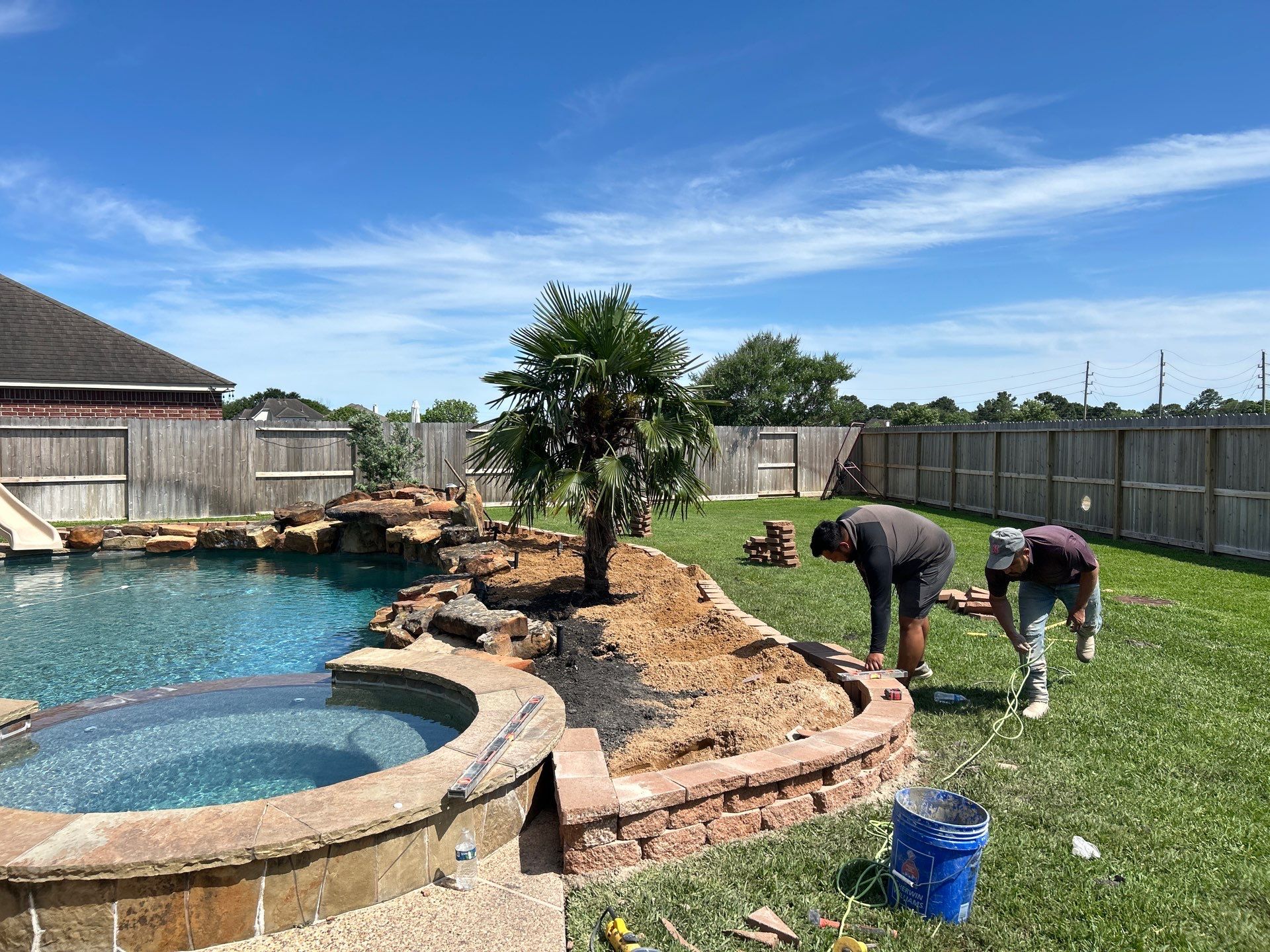 🌿 Larry Caudillo’s Poolside Landscape Revamp by Texas Urban Elements