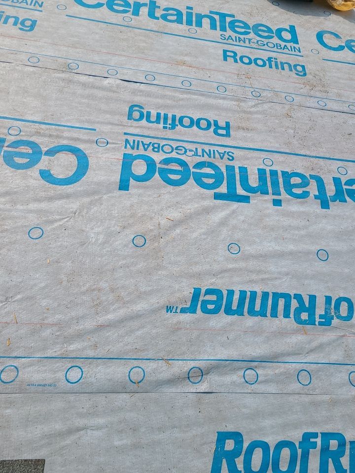 Alexandria - Certainteed Landmark Weathered Wood Shingles by RM Banning, Inc.