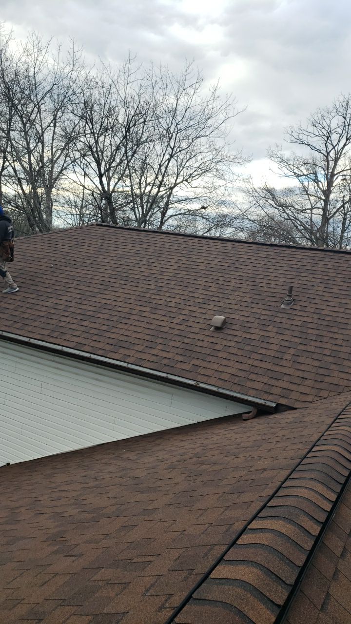 Springfield: CertainTeed Landmark Designer Shingles in Burnt Sienna by RM Banning, Inc.