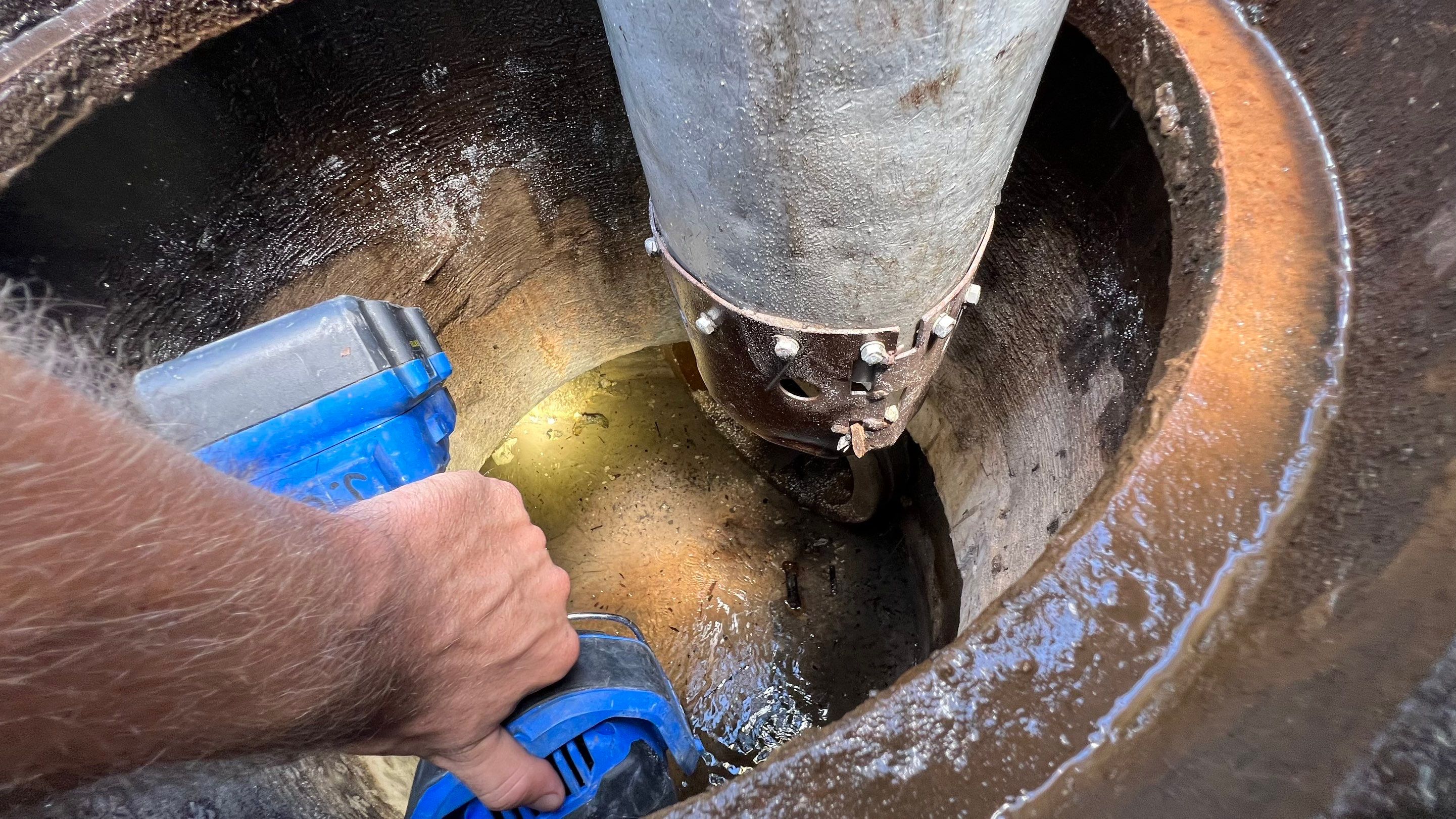Apartment Complex Storm Water System Cleaning and Maintenance by APS Power & Water