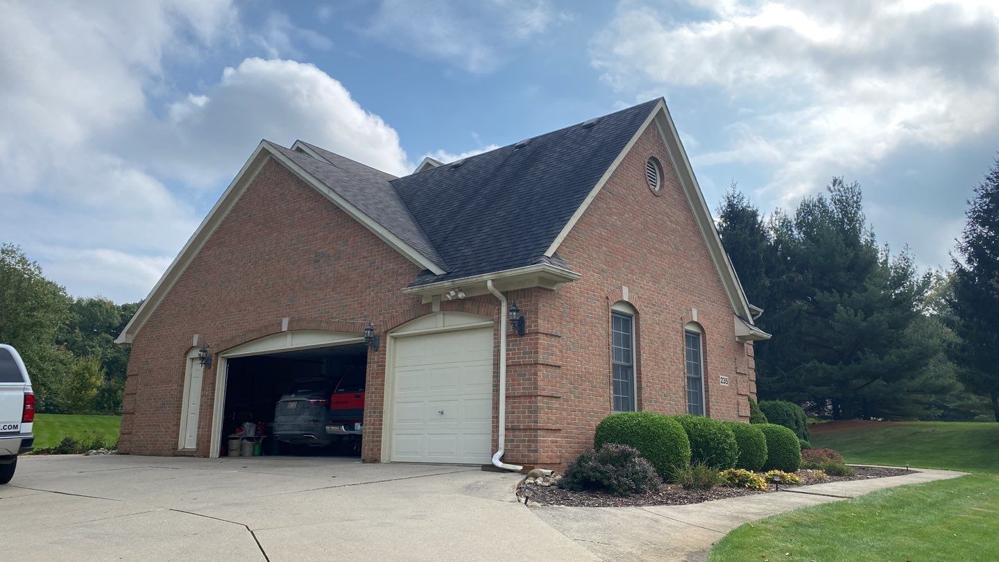 New Roof Installation - Private Residence  by Bloomfield Construction & Restoration