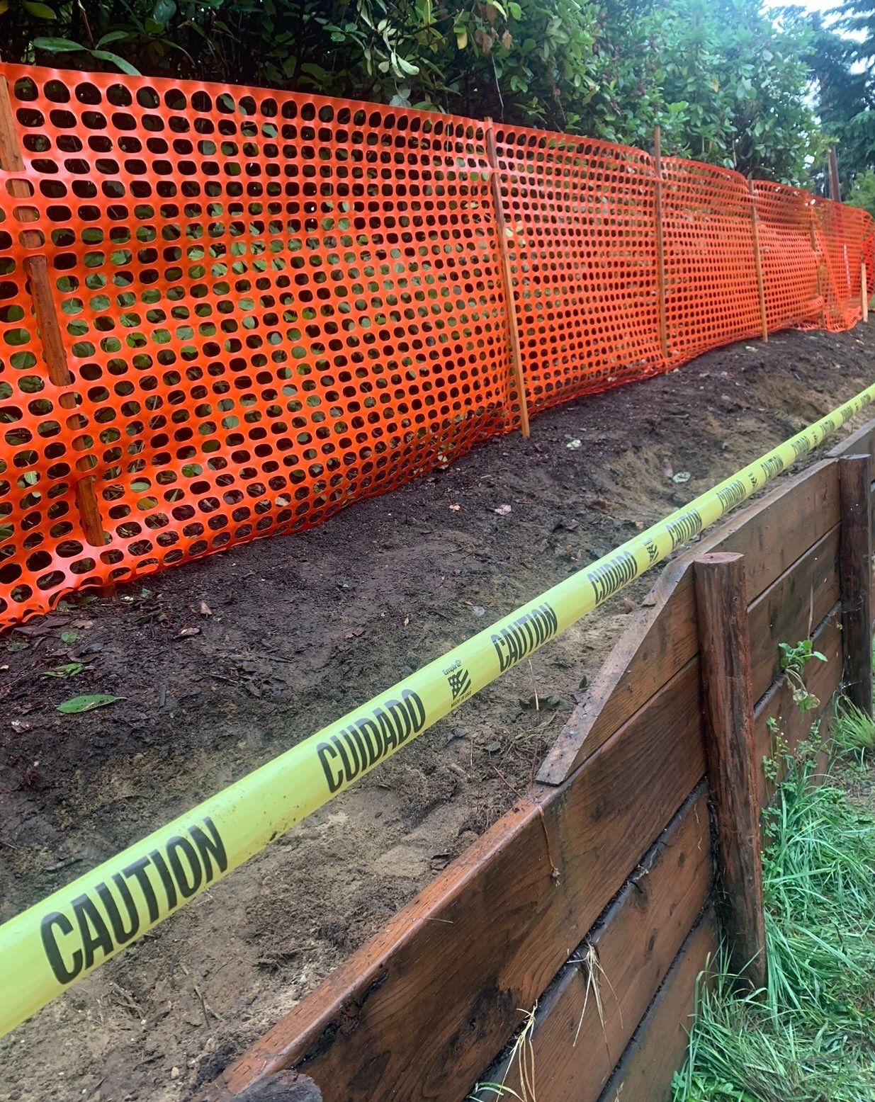 Jireh Outdoor Projects | Retaining Wall & Fence Build by Jireh Asphalt & Concrete Inc 