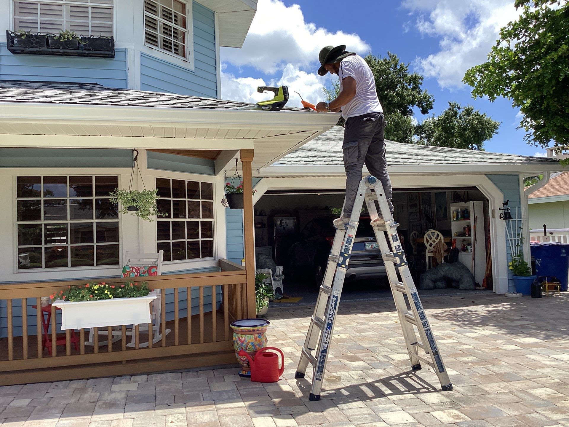 Splash Guard Gutters and 6-Inch Gutter installation in Fort Myers FL by Gutter Professors