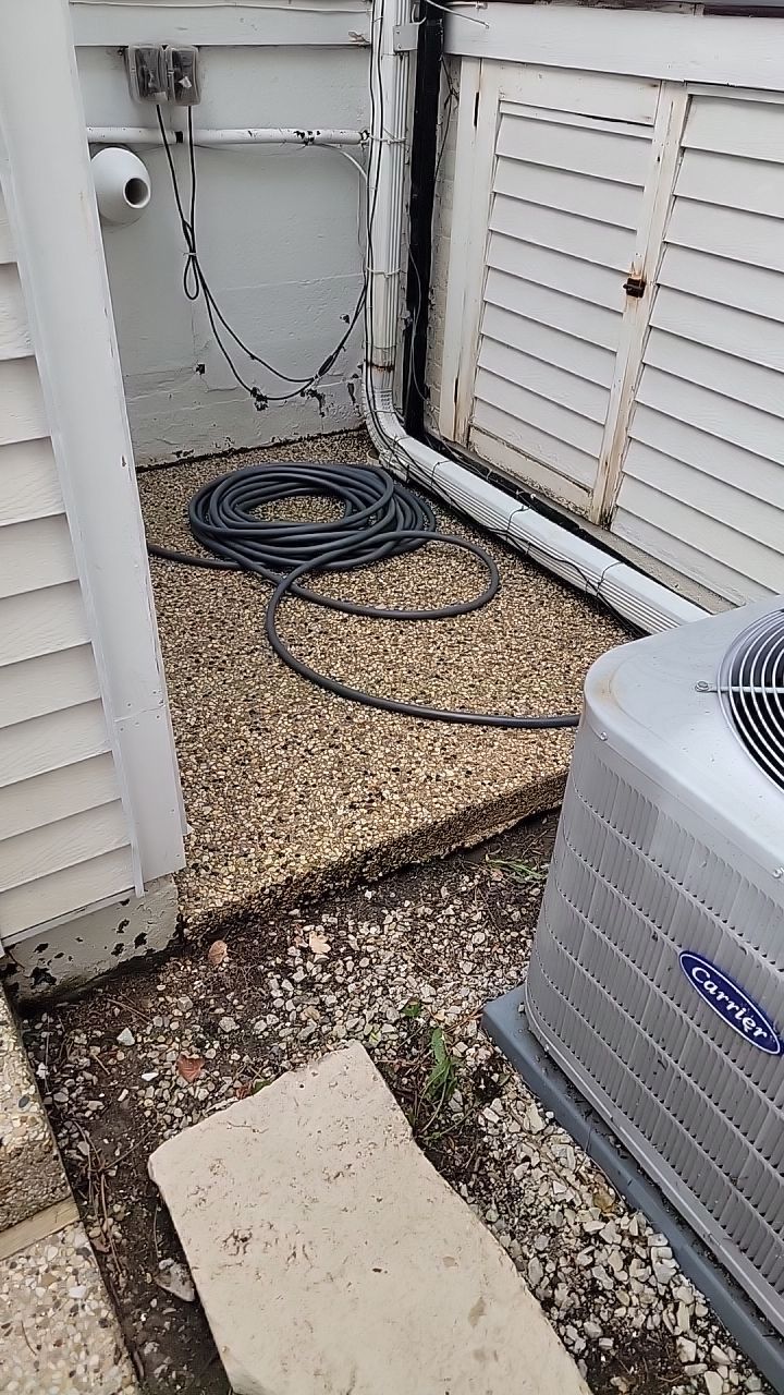 Housewashing  using Algaecide, soft wash soap by Northern Power Washing LLC.