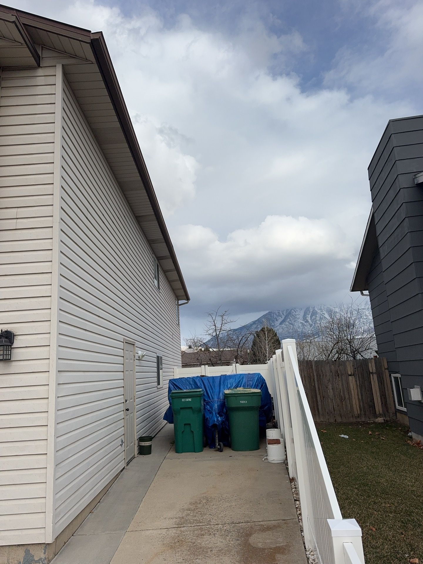 Orem | Complete Aluminum-to-Vinyl Facelift | Solid Wicker by Ideal Siding Utah