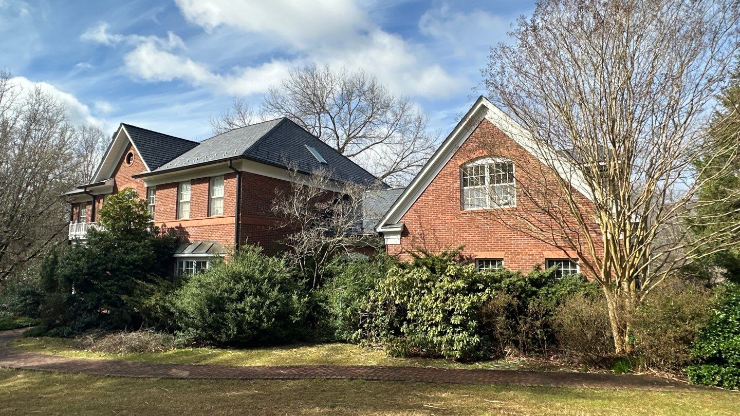 Clifton Multi-Trade Restoration: DaVinci Single Width Slate in Slate Black by RM Banning, Inc.