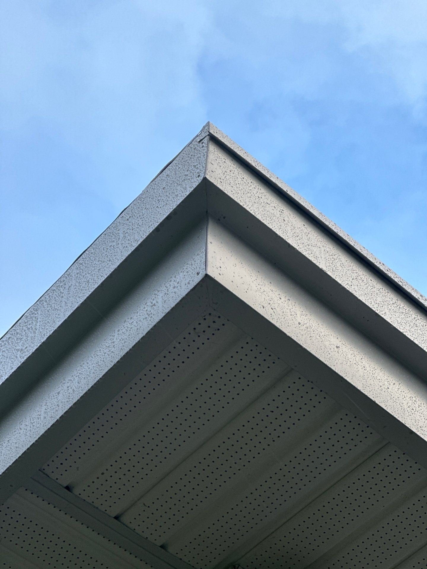 Residential Re-Roof using 26 GA Fascia Color White White by Top Notch Roofing Inc