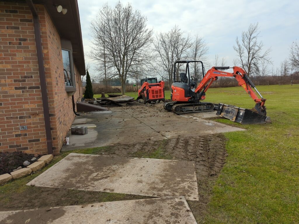 Outdoor Living Addition and Concrete by Ivy Lea Construction