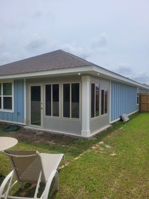 Screen Under Glass Room in Crestview