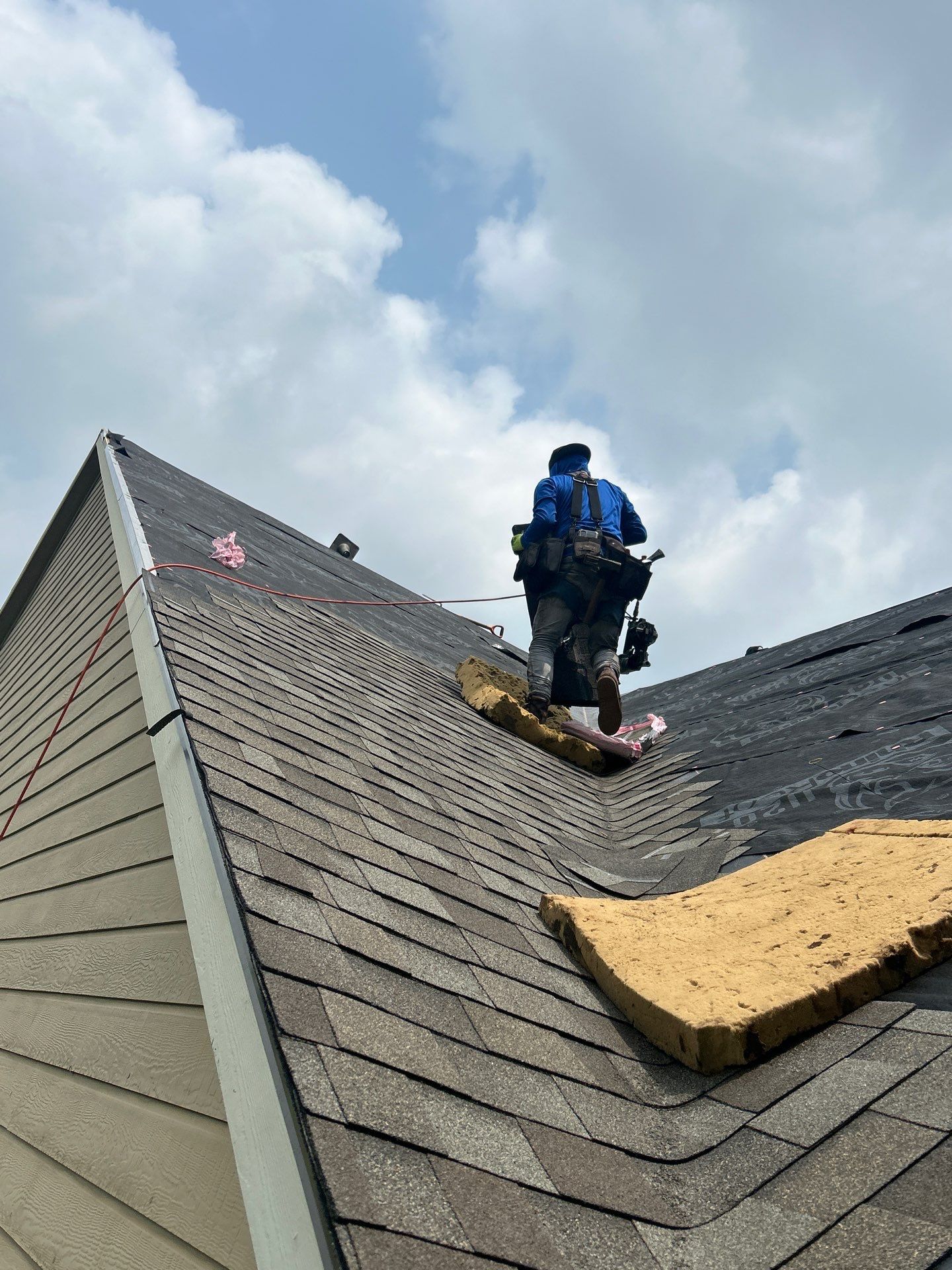 Residential Roofing Installation using Owen's Corning Duration (Lifetime) Shingles by Roof Repair Company