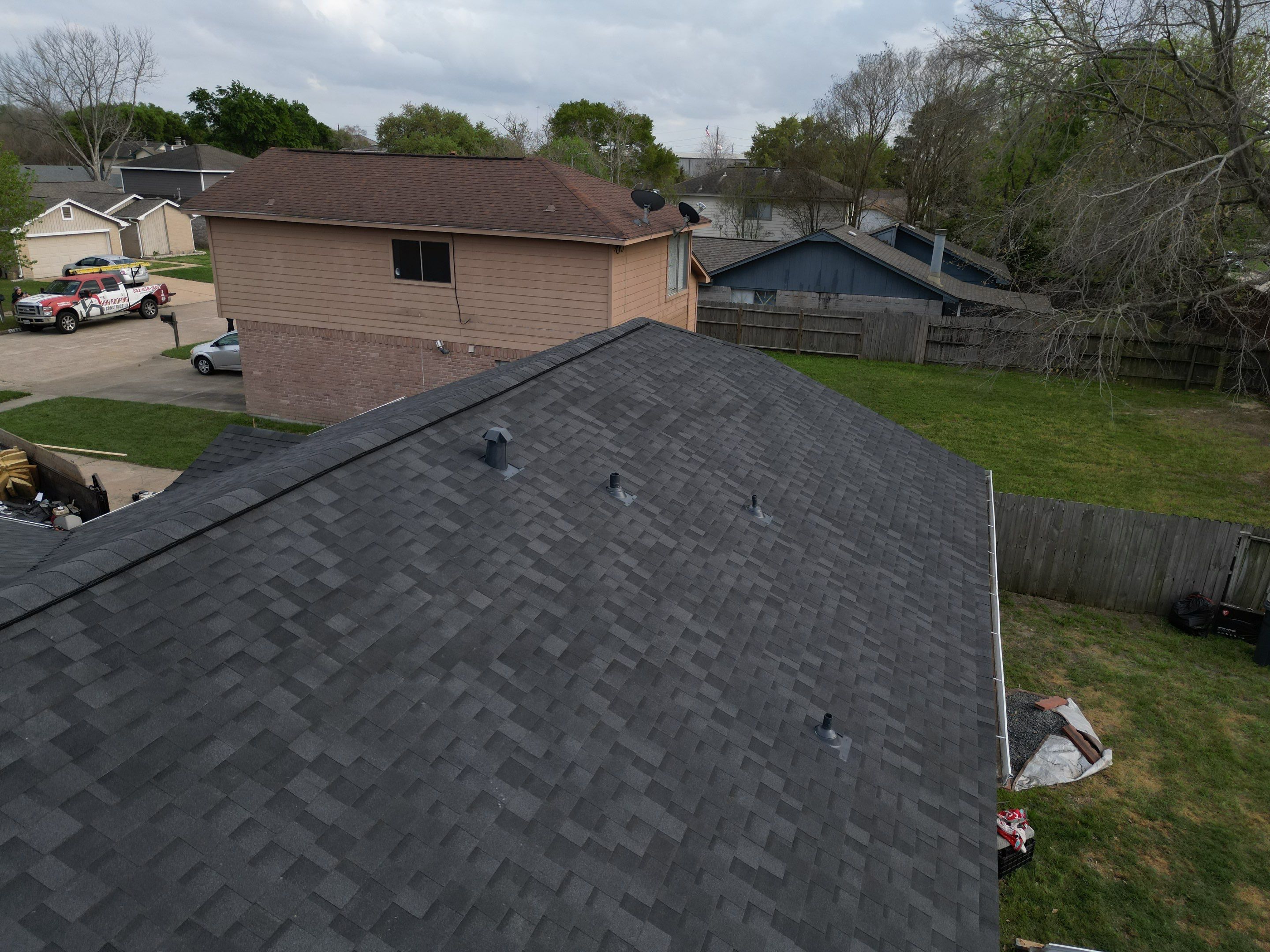 IKO Cambridge Dual Black by HHH Roofing & Construction