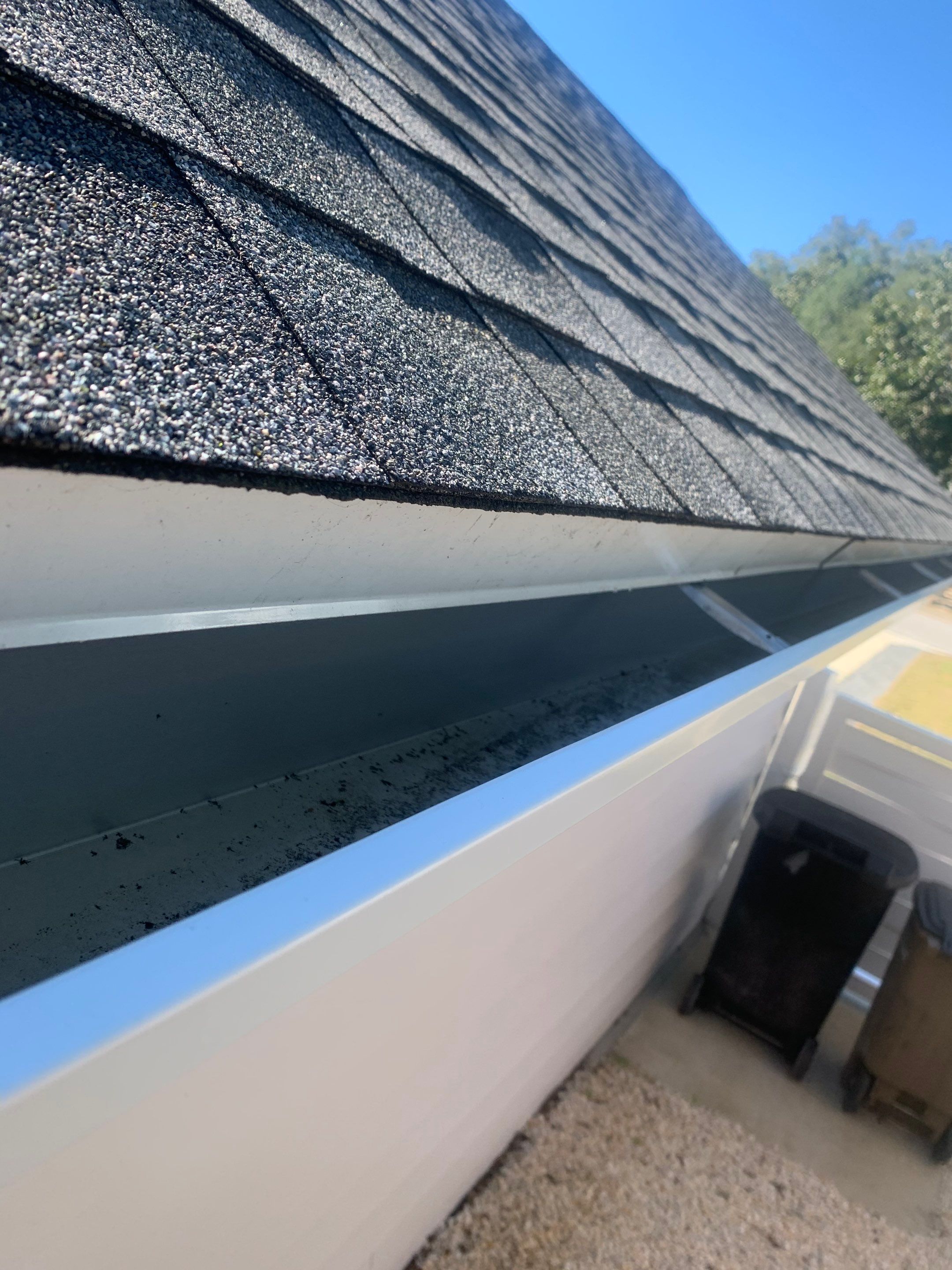 Gutter Installation using K-Style Seamless Gutters by Gutter Professors