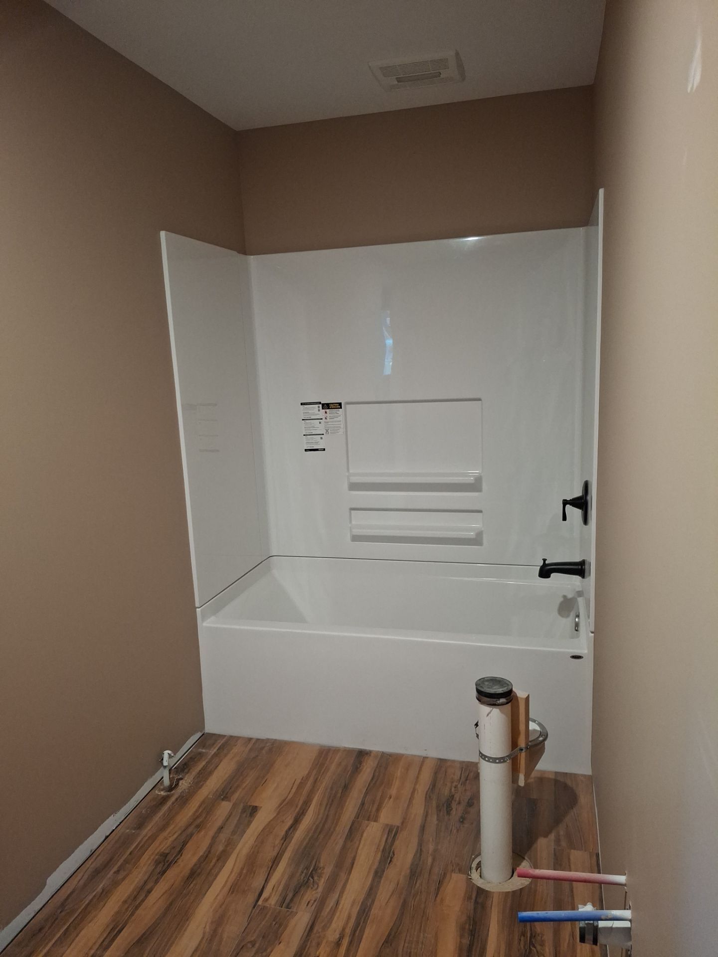 New construction Drywall  by Big Pine Panting Inc