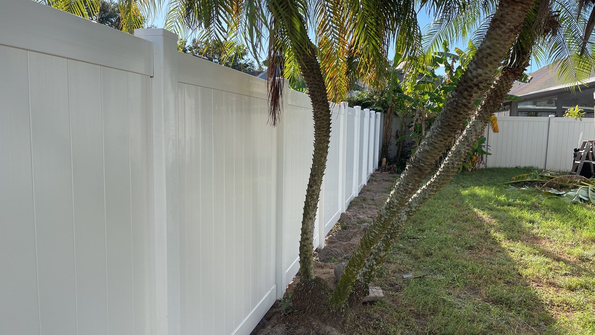 Palmetto, FL Vinyl Fence Installation using White Vinyl Privacy Fence by Asap fence and gates, LLC