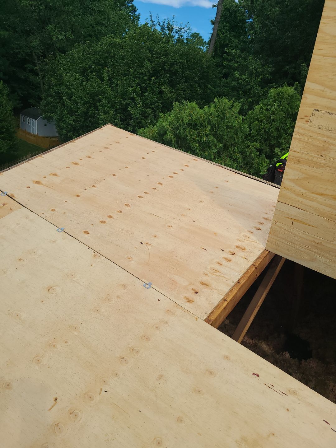 Falls Church: CertainTeed Landmark Pro Designer Shingles in Max Def Pewterwood by RM Banning, Inc.