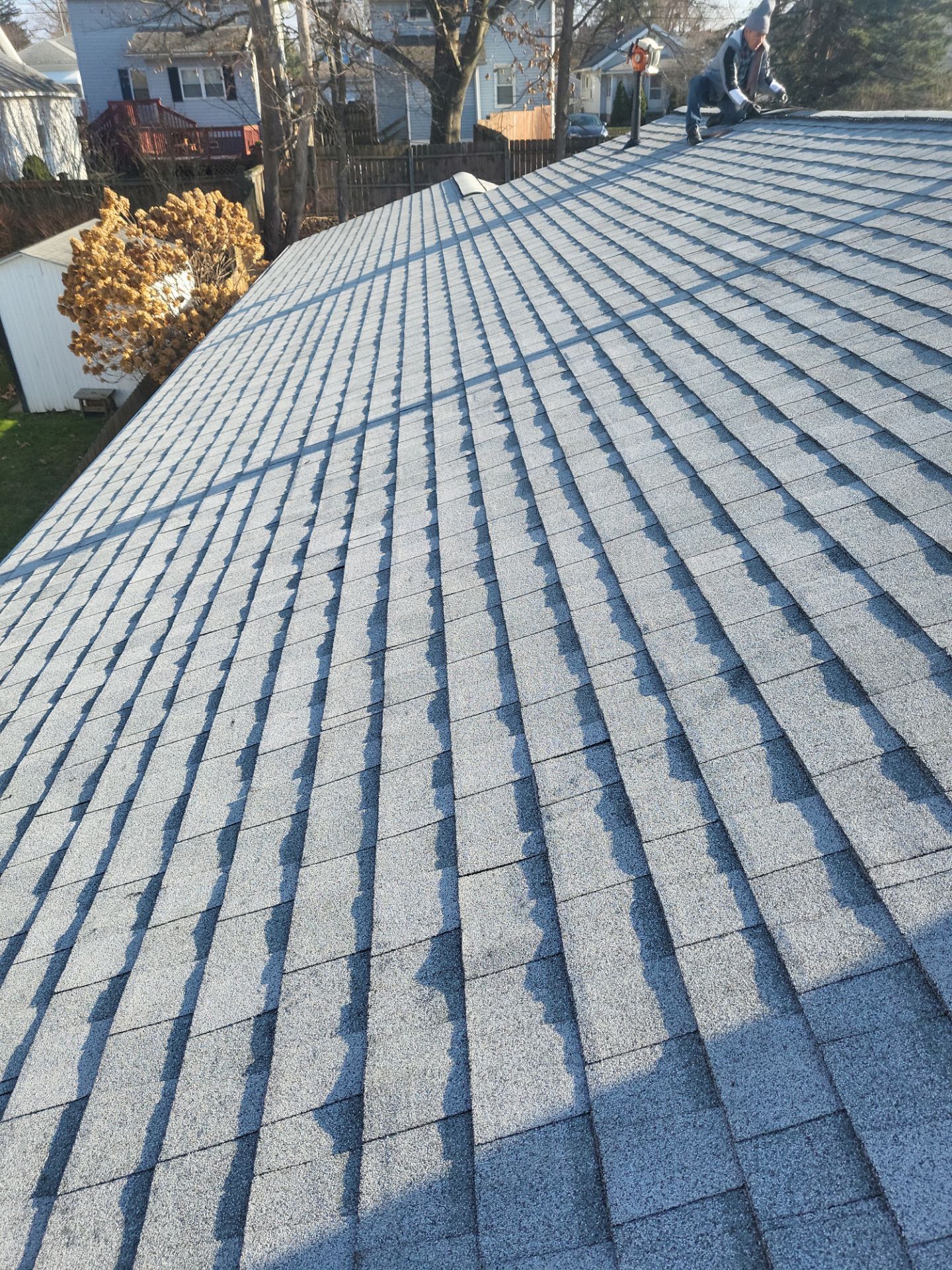 Atlas Pinnacle, Color: Oyster Shell, Drip Edge: White by Eagle Eye Roofing