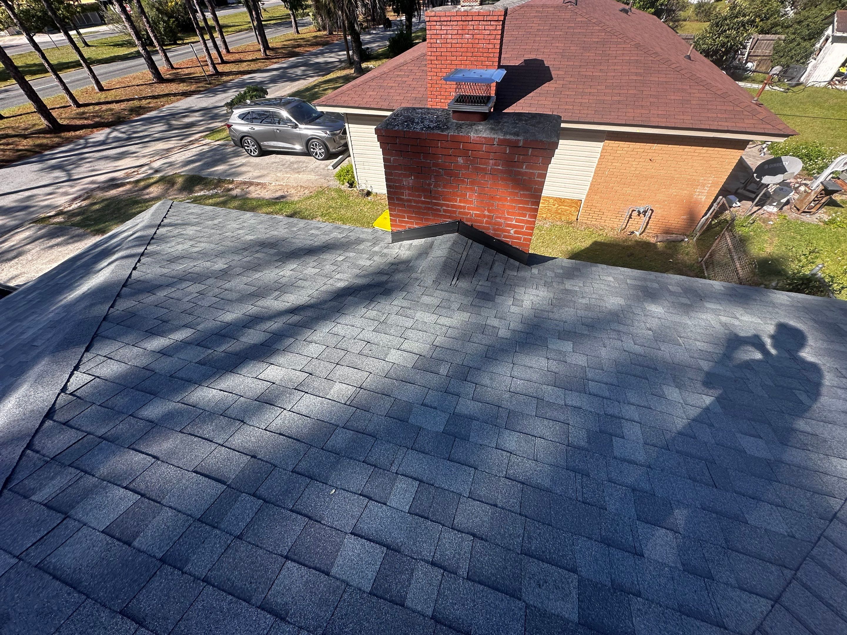 Residential Roofing Installation using Owens Corning Oakridge Estate Grey by Talya Roofing