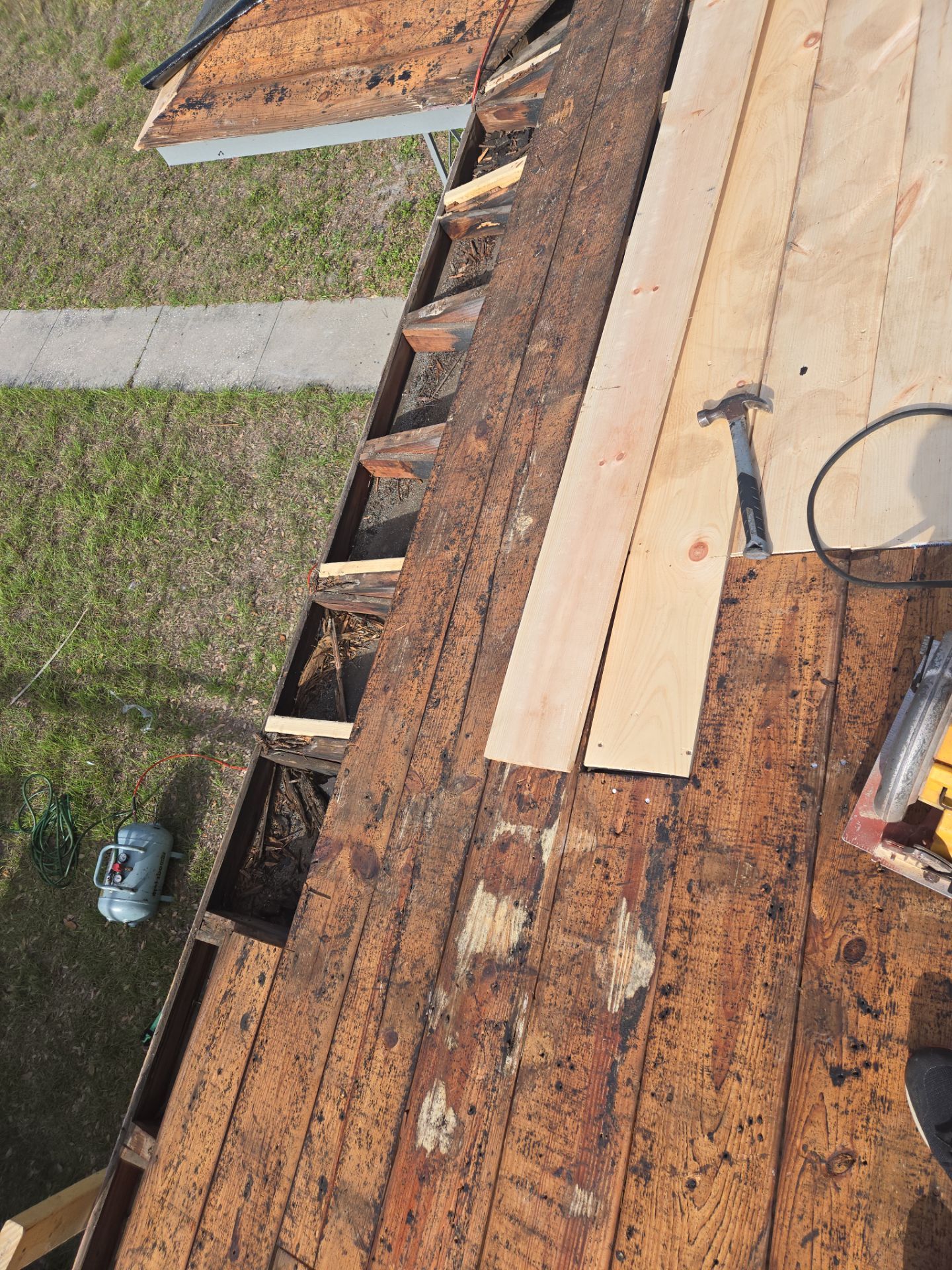 Project in St. Petersburg 33705 by Mitchell Roofing Company LLC 