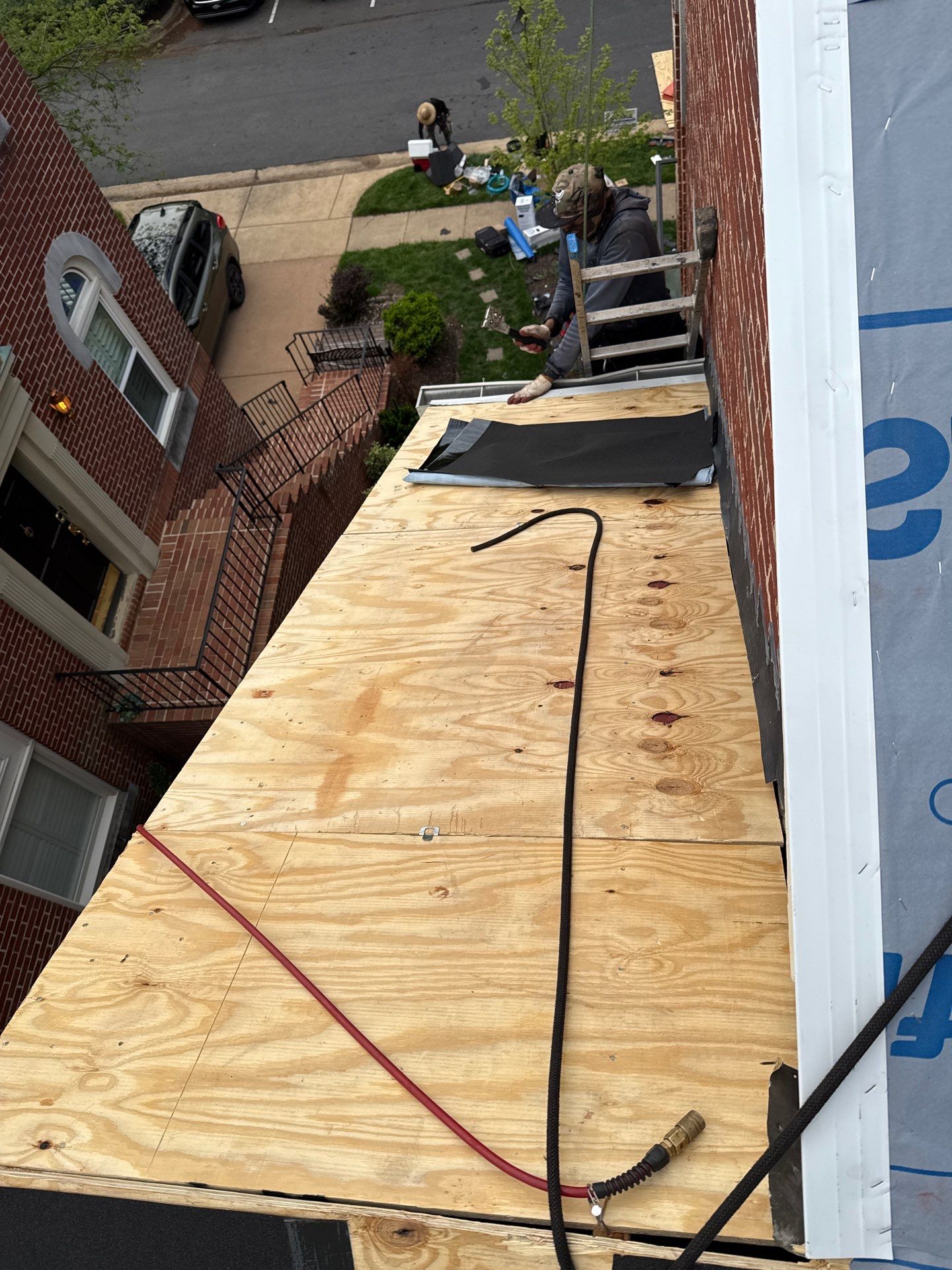 Alexandria: Residential Roof Replacement with CertainTeed Landmark Pro in Max Def Pewterwood by RM Banning, Inc.