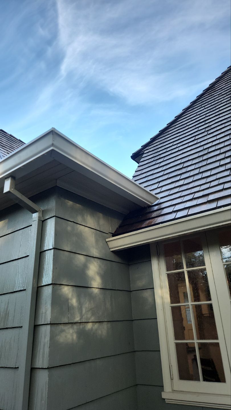 Gutter Guard Installation using Gutter Glove by Willamette Outdoor Wash LLC