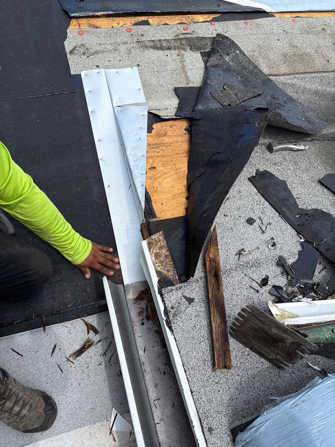 Project in Largo 33778 by Mitchell Roofing Company LLC 