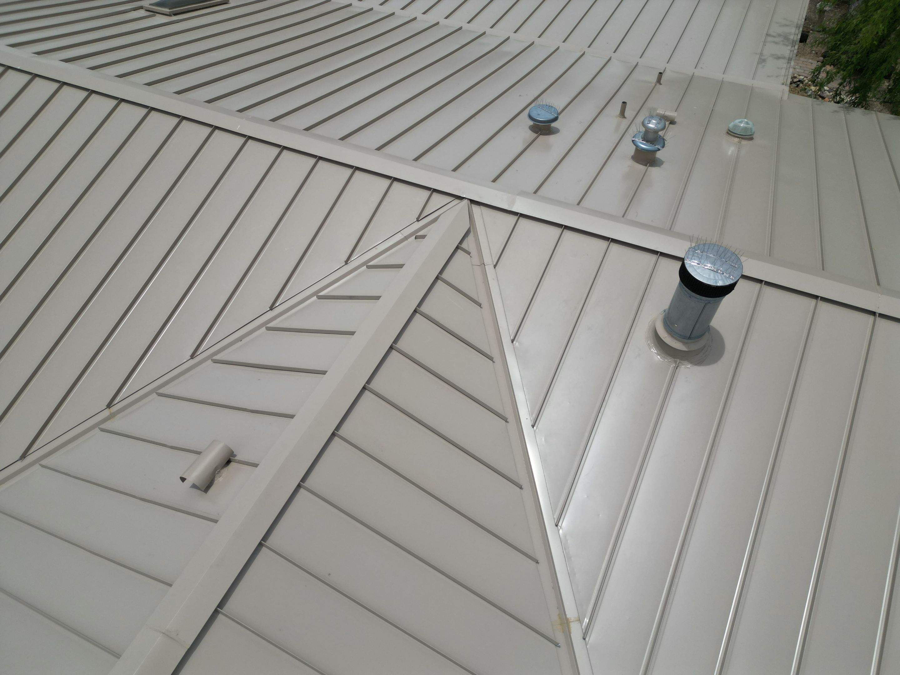 Champagne Standing Seam by Reimagine Roofing