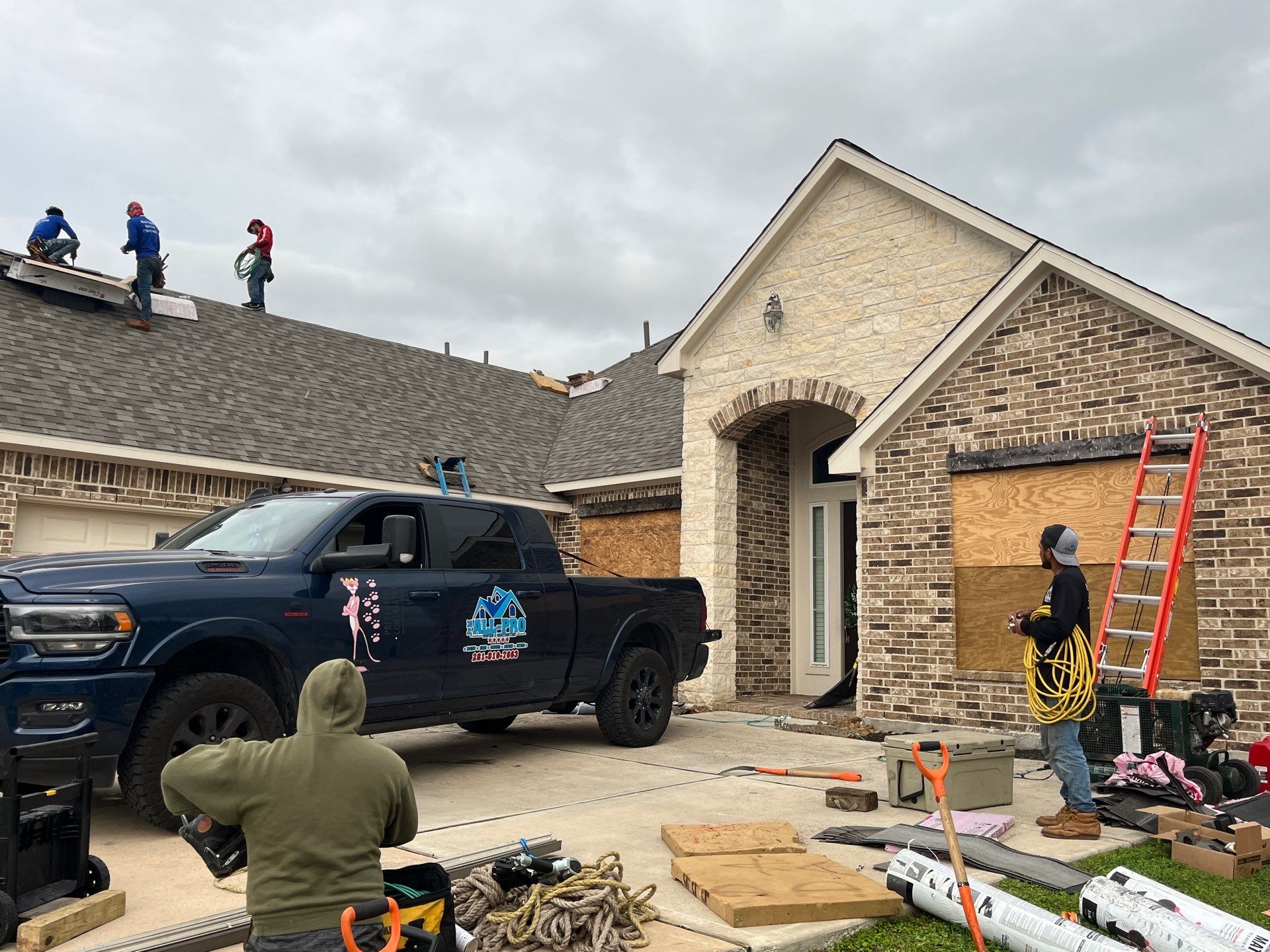 Hail Damage using Owen's Corning Duration (Lifetime) Shingles by Roof Repair Company