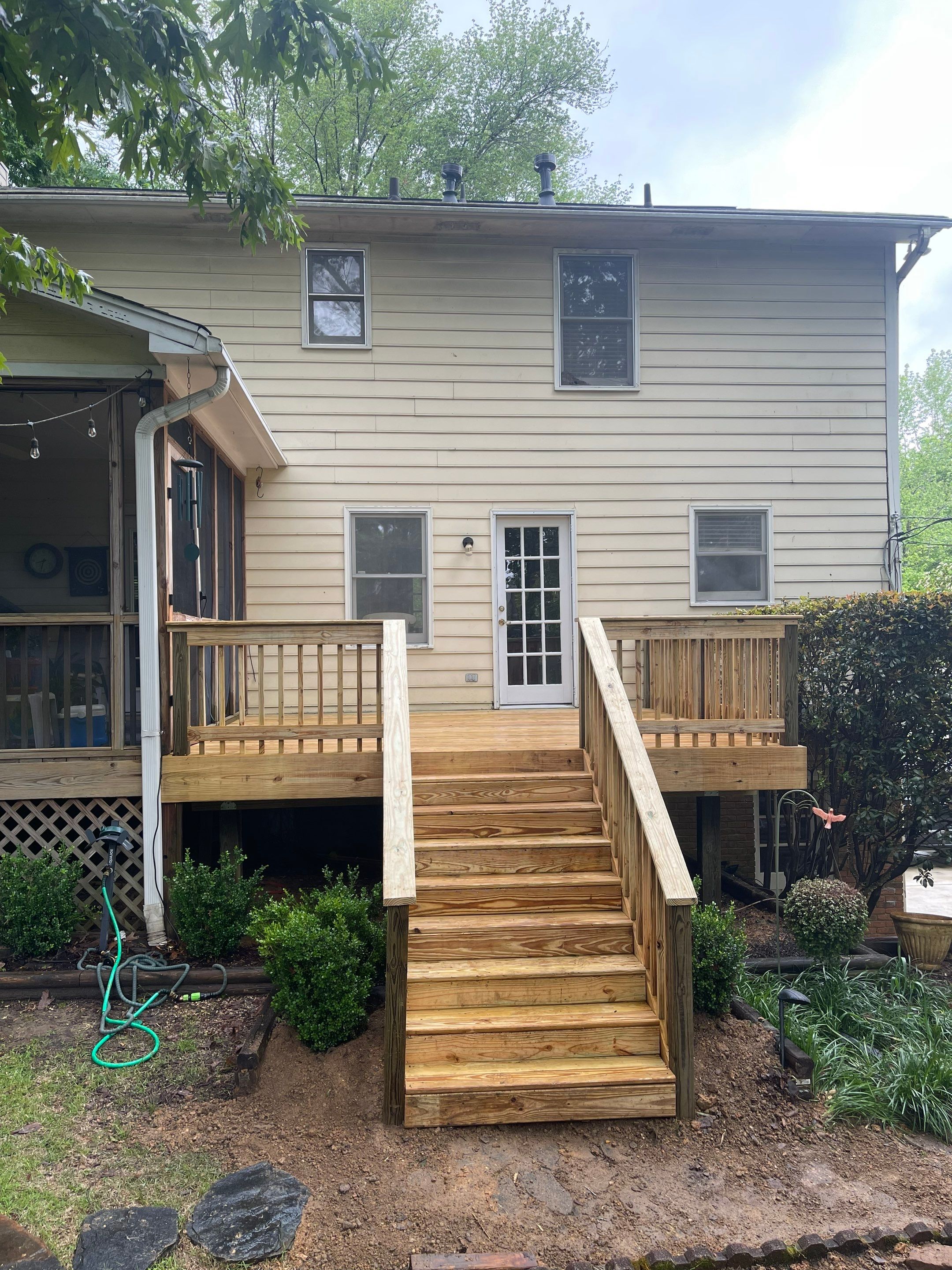 Oak Leaf Circle - Deck Installation  by Pillar and Pine