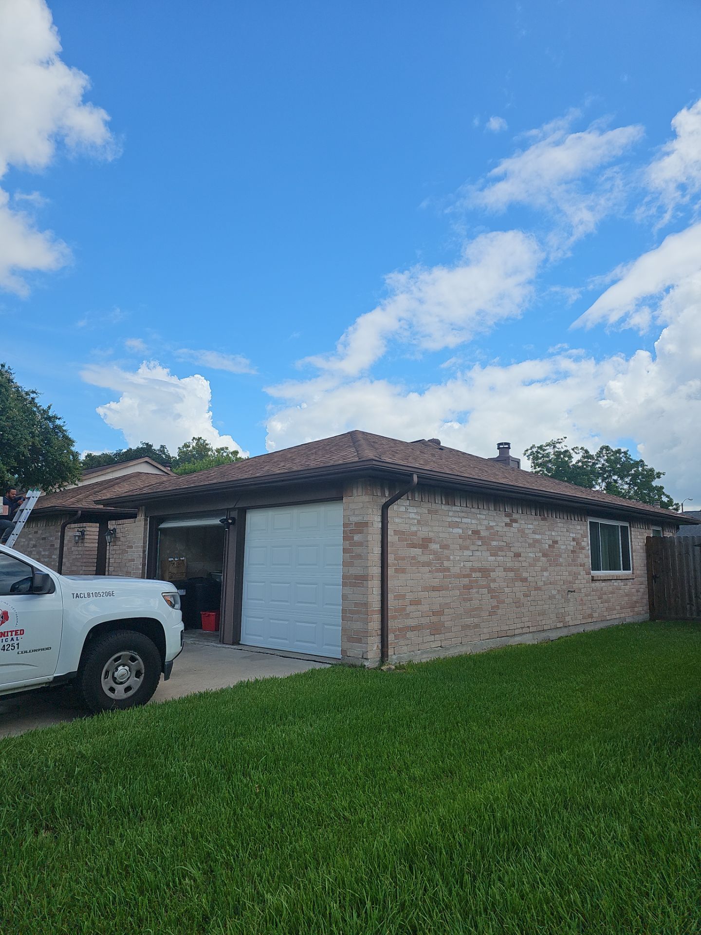 Residential Roofing Repair using Owen's Corning Duration (Lifetime) Shingles by Roof Repair Company