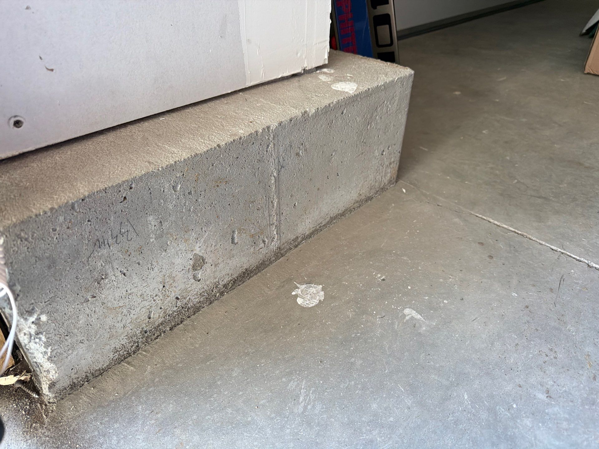 Decorative Flake Garage Floor Coating Installation in Tea, South Dakota by Select Painting, Coatings & Garage Cabinets