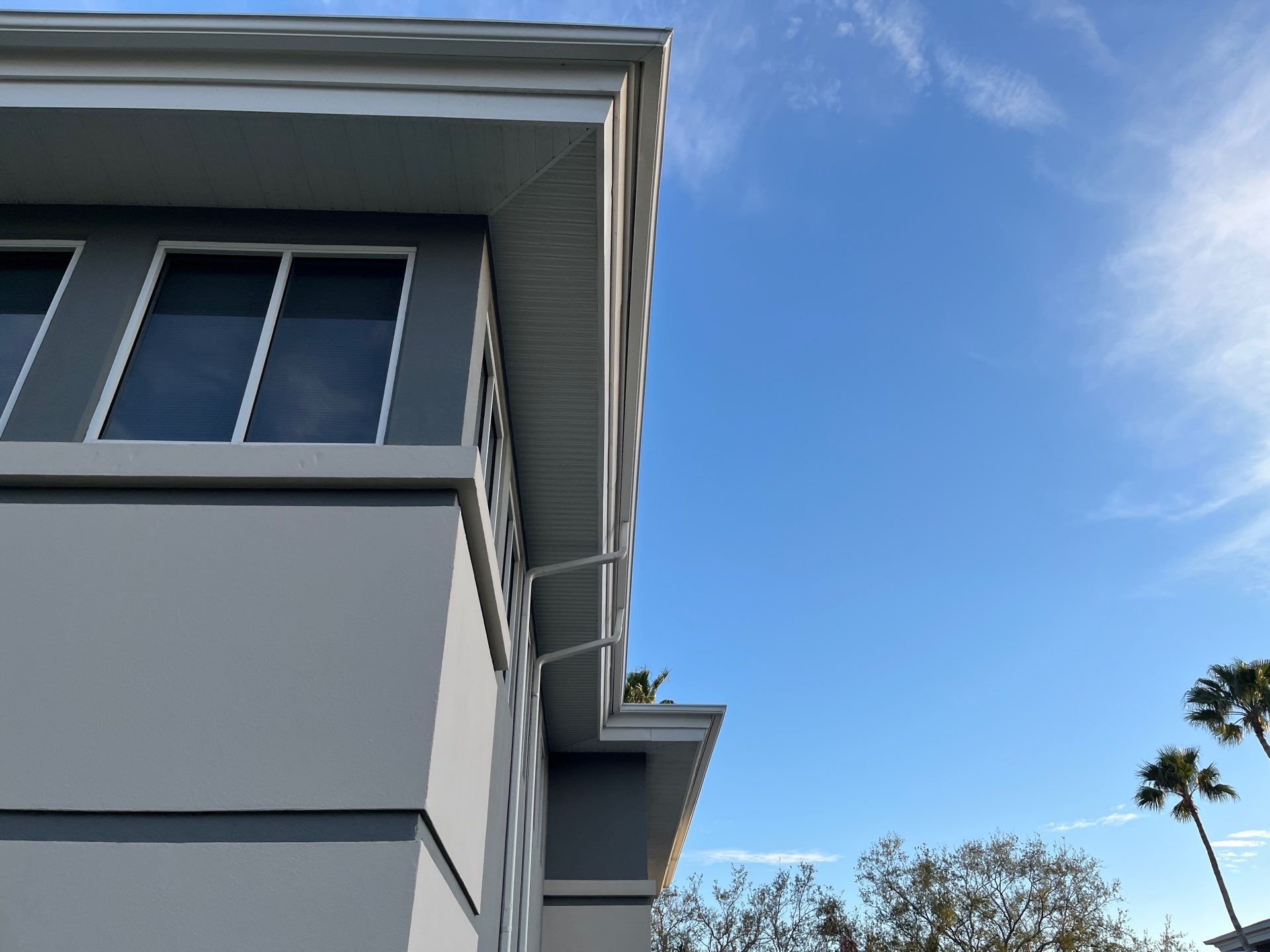 White Soffit and Fascia Replacement in Sarasota FL by Gutter Professors