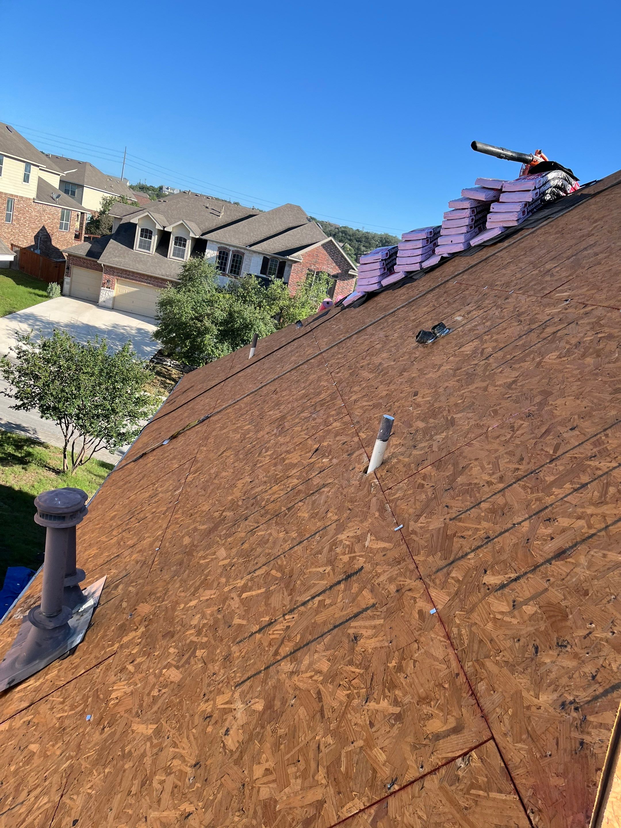 Residential Roof Replacement using Owens Corning 30 year Architectural Shingles by Premier Roofing and Contracting
