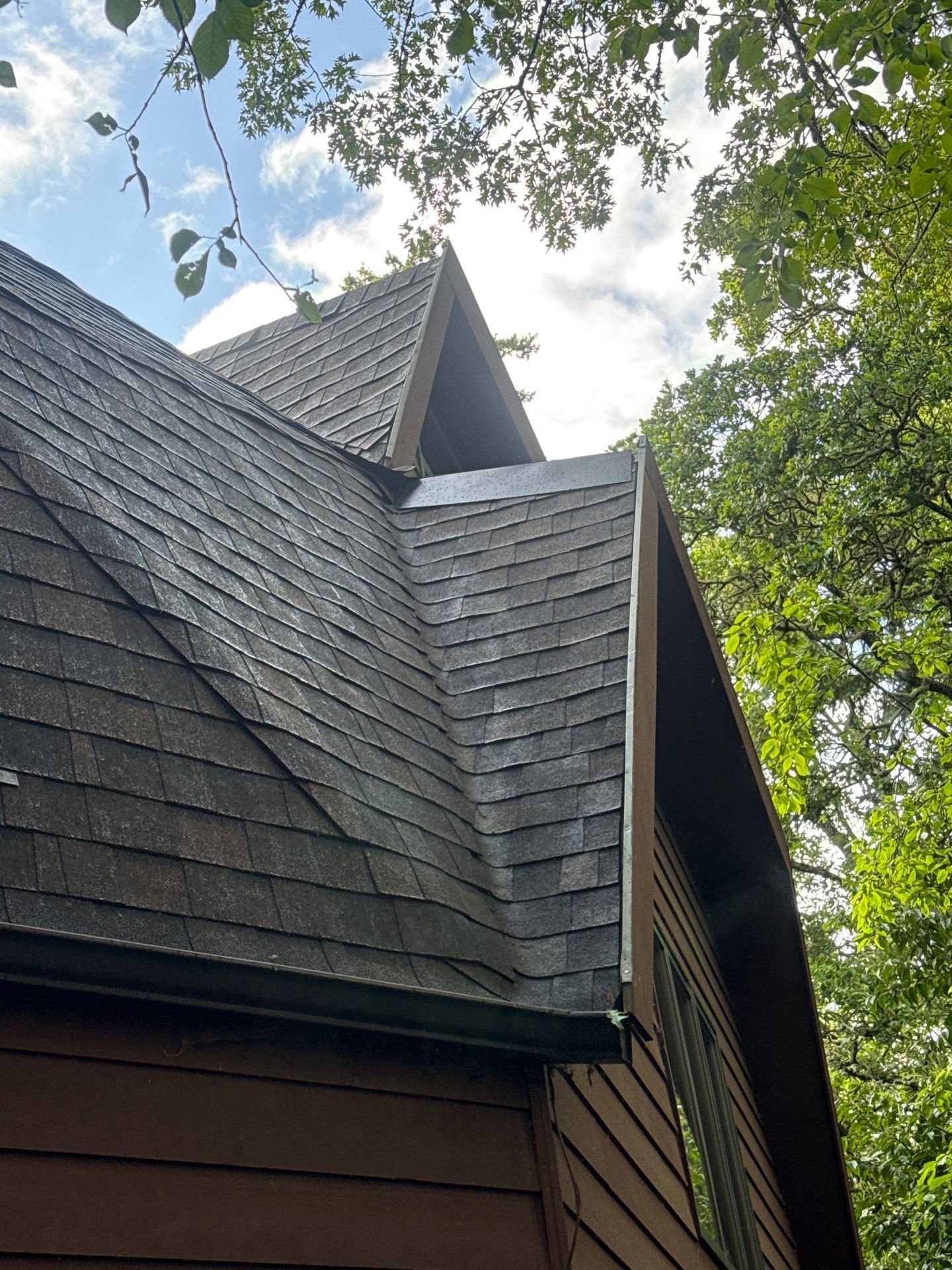 Residential Shingle Dome Roof Installation – Eugene, OR by BEST Roofing & Waterproofing