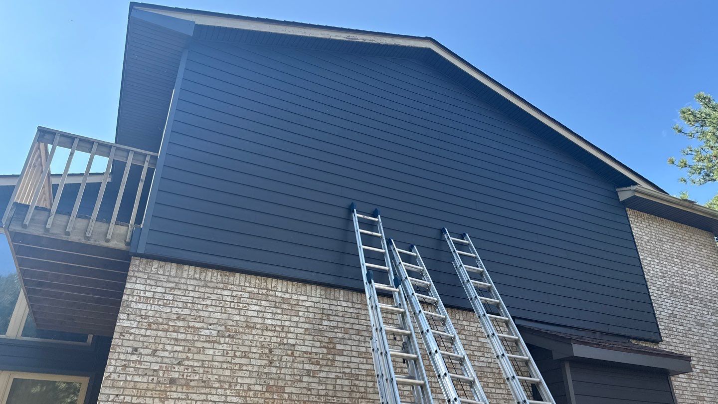 Siding Replacement using Alside S7 Cedar Mill Grain Cast Iron by 180 Contractors