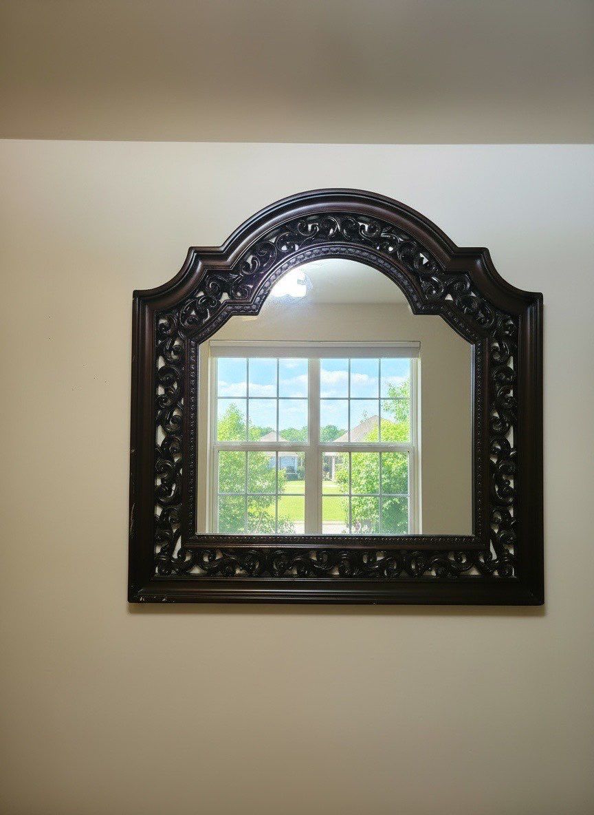 Art, Mirror & Gallery Wall Installation Projects by Hangman Mounting & Installation