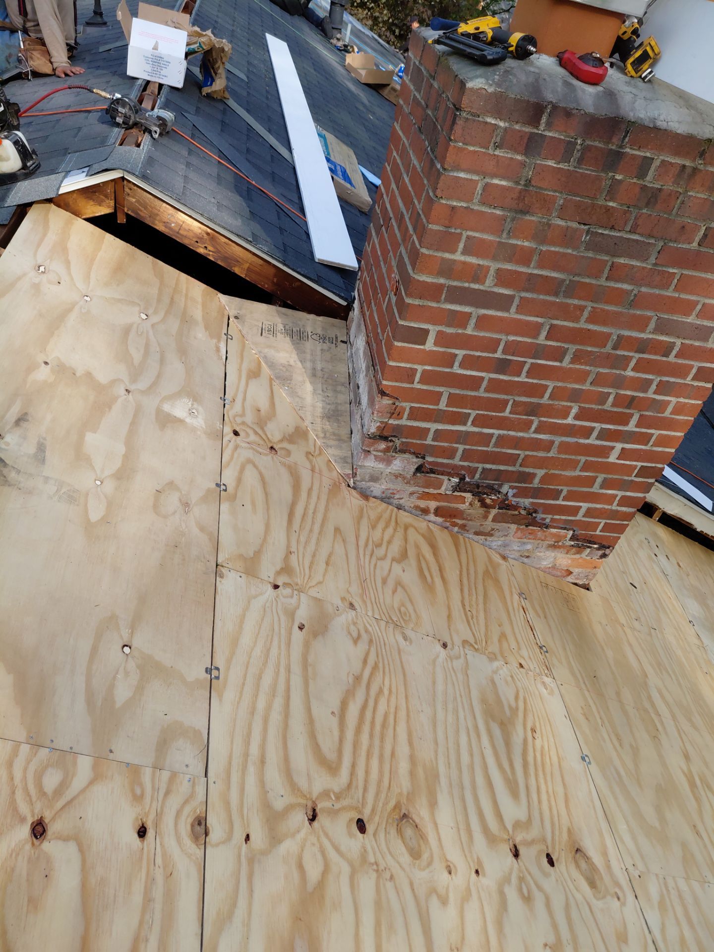 Annandale: Residential Roof Replacement with CertainTeed Landmark in Moire Black by RM Banning, Inc.