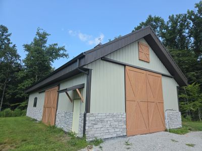 30'x64'x14' Hobby Barn