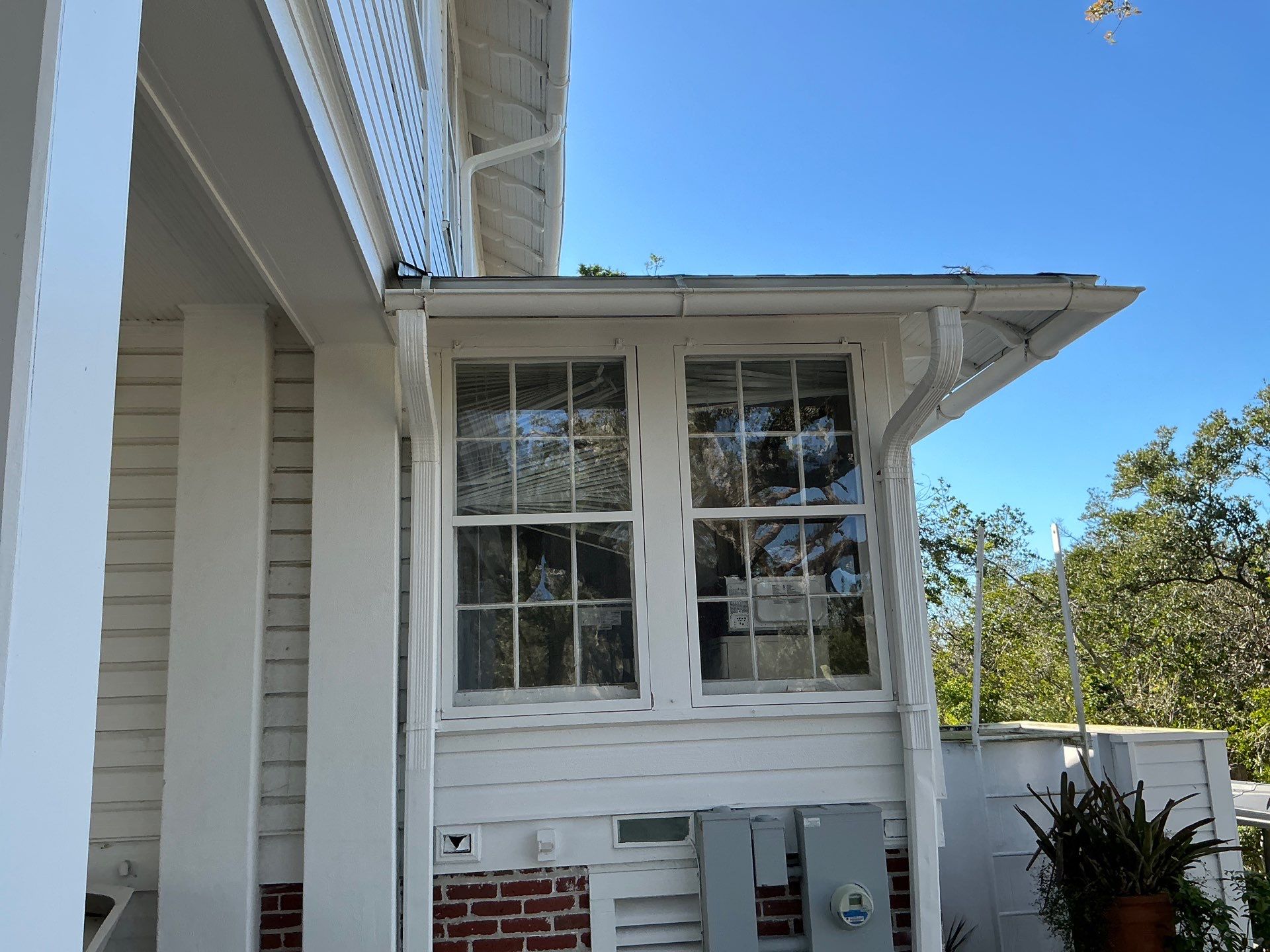 6-Inch Seamless Gutters in Osprey FL by Gutter Professors
