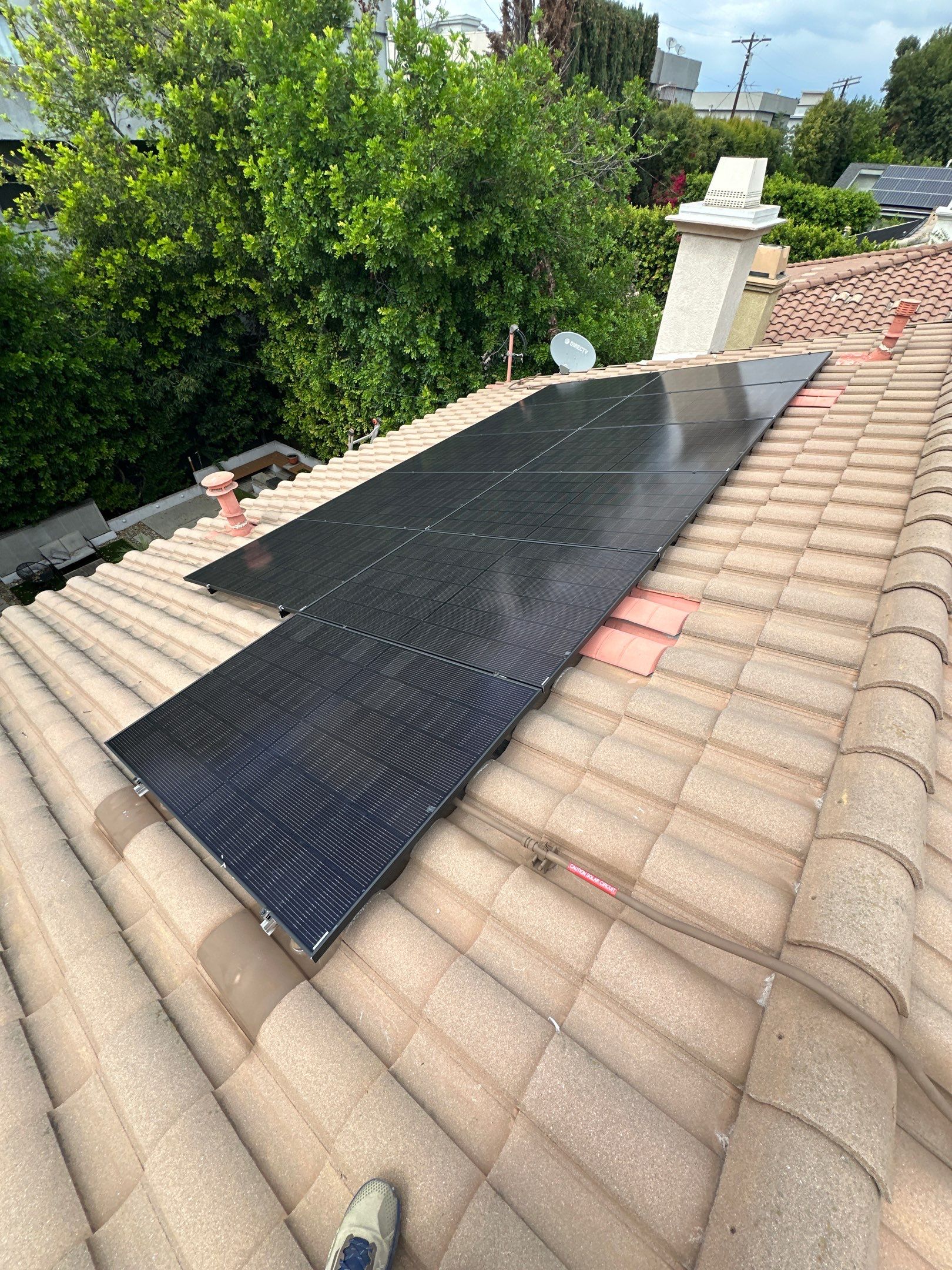 Seventeen Panel Solar Energy System in Los Angeles by AWS Solar
