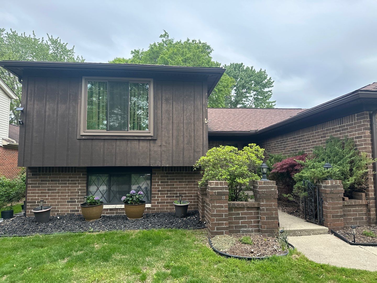 Siding Installation using Ascend 7" Composite Flagship Brown by 180 Contractors