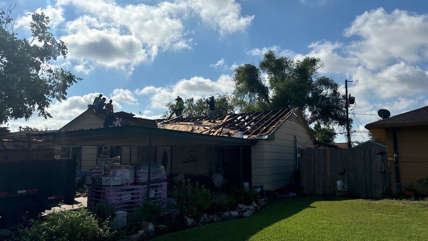 Residential Roofing Installation using Owen's Corning Duration (Lifetime) Shingles by Roof Repair Company