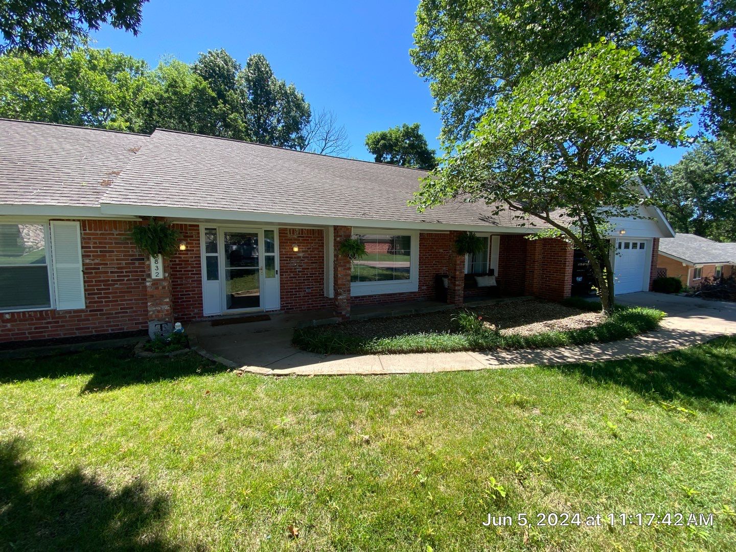 Hail inspection in Bartlesville by Decor Roofing & Restoration