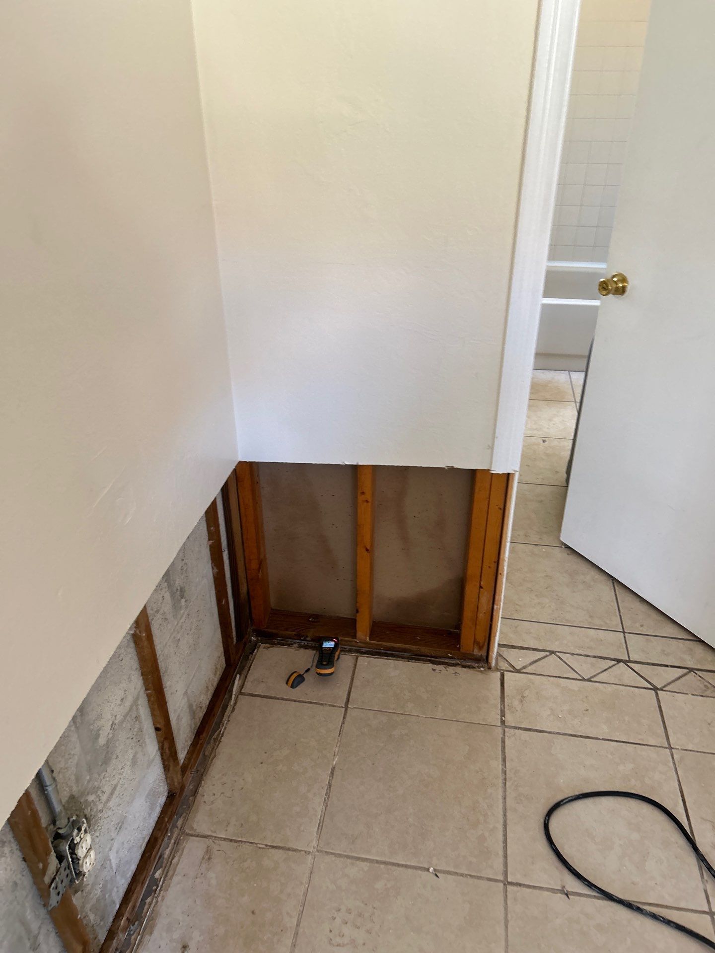Cape Coral Water Damage Restoration by Ampm Restoration Services